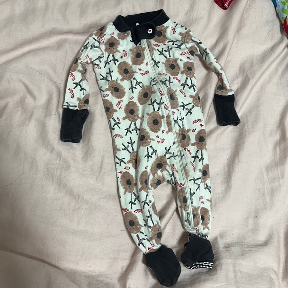 Burt’s Bees Reindeer Print Christmas Pajamas Multiple Sizes